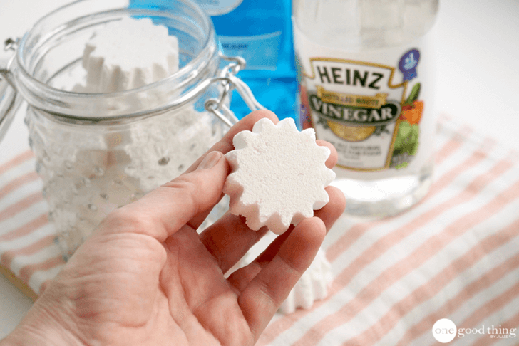 These DIY cleaners and homemade air fresheners are simple, quick and inexpensive to make using only 2 or 3 ingredients you probably already have on hand!